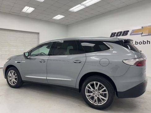 Used 2023 Buick Enclave Essence w/ Experience Buick Package FWD image 7