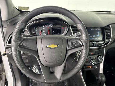 Used 2017 Chevrolet Trax LS AWD/4WD image 11