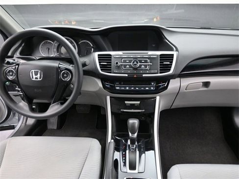 Used 2016 Honda Accord LX image 12