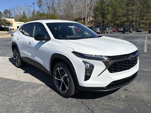 New 2026 Chevrolet Trax RS image 3