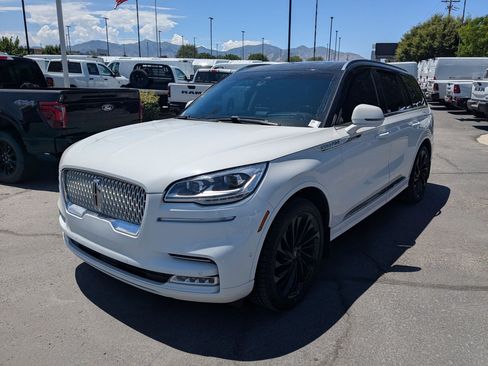 Used 2021 Lincoln Aviator Reserve AWD/4WD image 10
