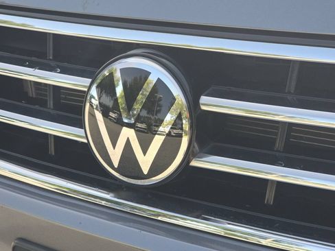 Certified 2023 Volkswagen Tiguan SE AWD/4WD image 31