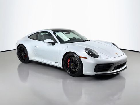 Used 2023 Porsche 911 Carrera GTS RWD image 3