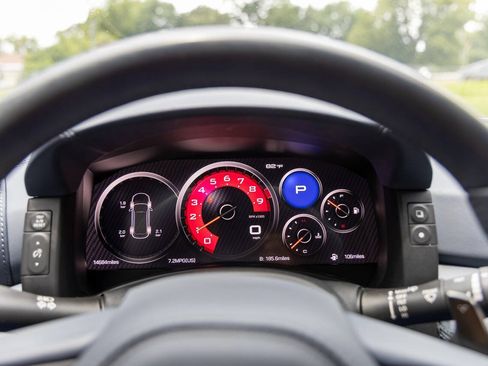 Used 2020 Nissan GT-R Premium AWD/4WD image 6