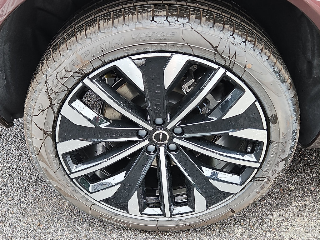New 2026 Volvo XC90 T8 Plus w/ Protection Package Premier AWD/4WD image 8