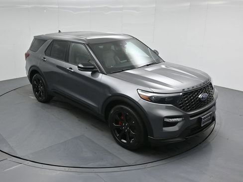 Certified 2022 Ford Explorer ST w/ Equipment Group 401A image 43