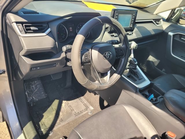 Used 2019 Toyota RAV4 XLE Premium w/ All Weather Liner Package FWD image 12
