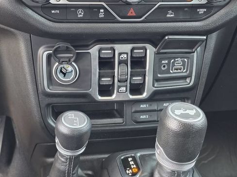 Used 2024 Jeep Wrangler Unlimited Sport AWD/4WD image 20