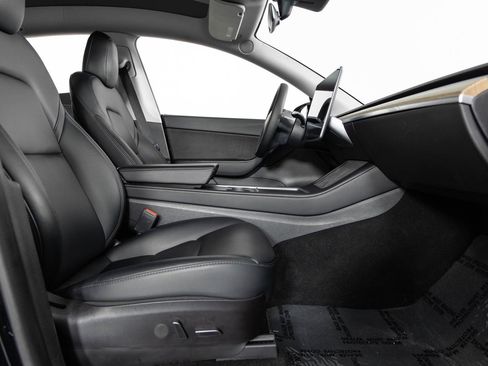 Used 2022 Tesla Model Y Performance image 27