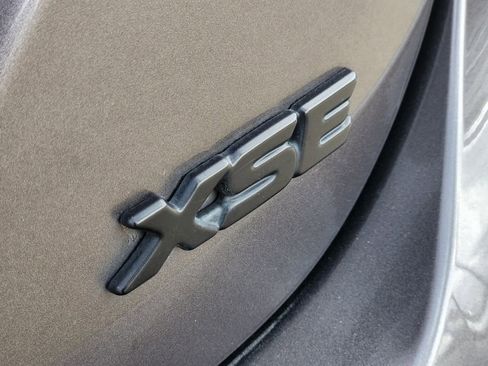 Used 2021 Toyota Camry XSE FWD image 12