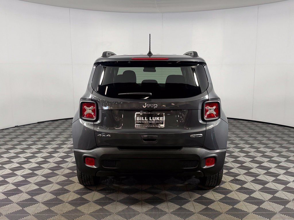 Used 2022 Jeep Renegade Latitude AWD/4WD image 11