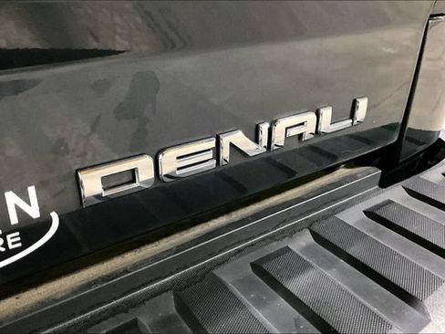 Used 2018 GMC Sierra 1500 Denali w/ Denali Ultimate Package AWD/4WD image 27