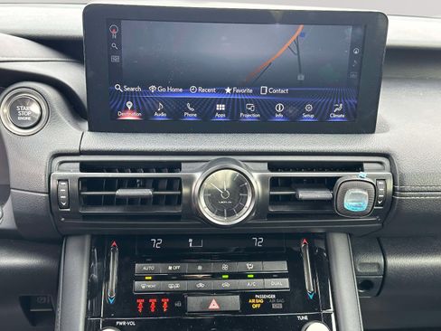 Used 2023 Lexus IS 500 image 9