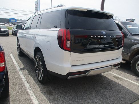 New 2026 Ford Expedition Platinum w/ Platinum Ultimate Package AWD/4WD image 22