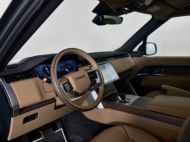 New 2026 Land Rover Range Rover Long Wheelbase SE AWD/4WD image 9