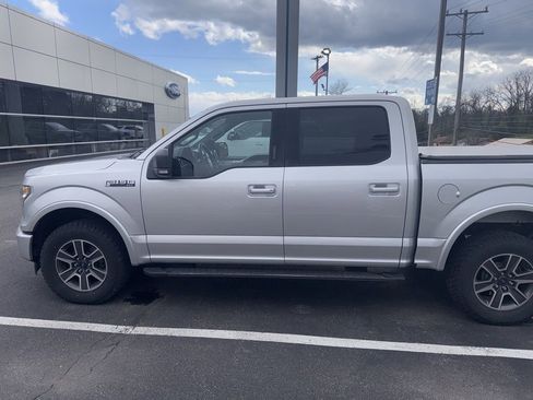 Used 2017 Ford F150 XLT w/ Equipment Group 302A Luxury image 5