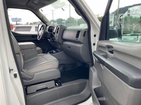 Used 2019 Nissan NV 2500 SV image 25