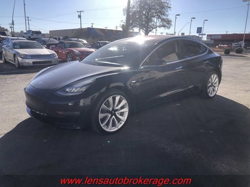 Used 2018 Tesla Model 3 Mid Range image 4