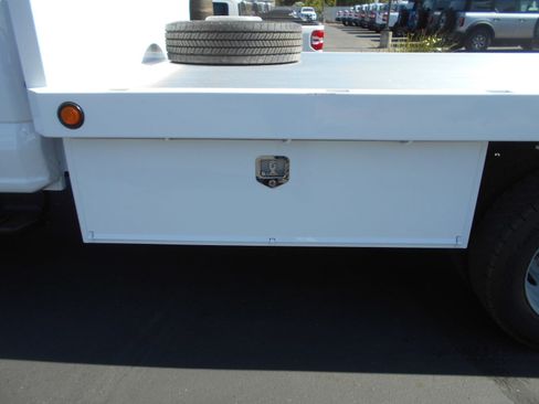 New 2025 Ford F550 4x4 Regular Cab Super Duty image 27