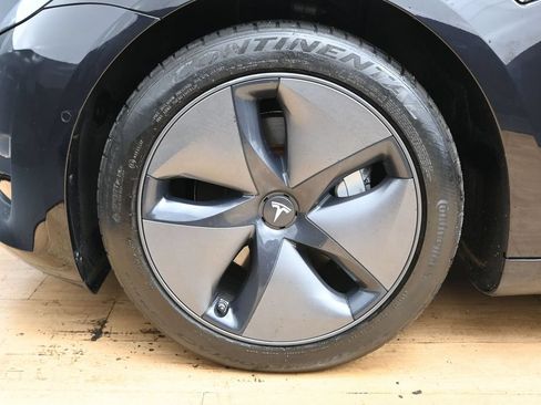 Used 2018 Tesla Model 3 Long Range RWD image 39