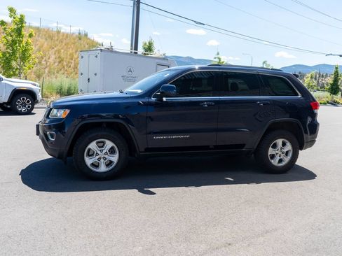 Used 2016 Jeep Grand Cherokee Laredo w/ Quick Order Package 23E AWD/4WD image 4