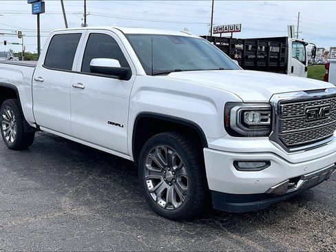 Used 2017 GMC Sierra 1500 Denali w/ Denali Ultimate Package AWD/4WD image 1
