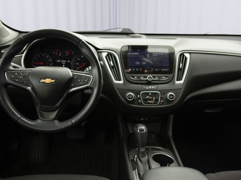 Used 2020 Chevrolet Malibu RS FWD image 3
