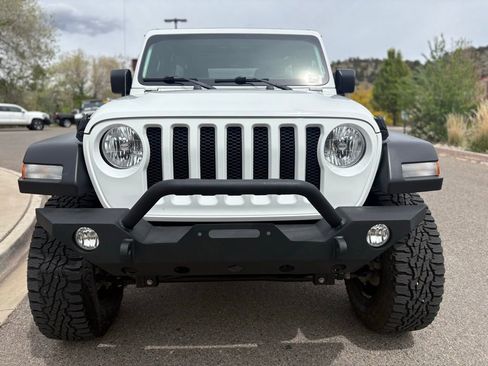 Used 2022 Jeep Wrangler Unlimited Sport image 15
