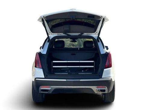 Certified 2025 Cadillac XT5 Premium Luxury image 17