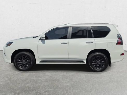 Certified 2022 Lexus GX 460 Premium w/ Premium Plus Package AWD/4WD image 8