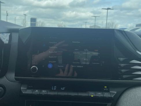 Used 2026 Toyota Camry LE w/ Convenience Package image 10