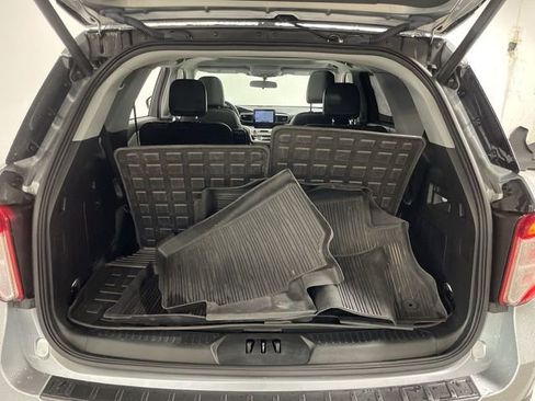 Used 2023 Ford Explorer XLT w/ Equipment Group 202A image 25