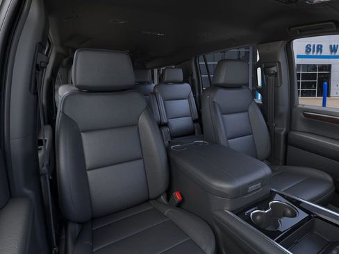 New 2026 Chevrolet Suburban LT image 17