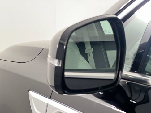 Certified 2023 Kia Sorento EX FWD image 12