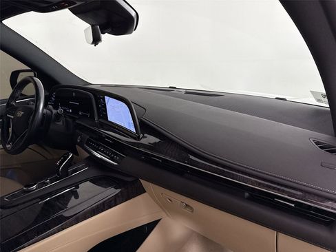 Used 2023 Cadillac Escalade Premium Luxury image 30