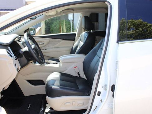 Used 2019 Nissan Murano SV w/ Cargo Package FWD image 13