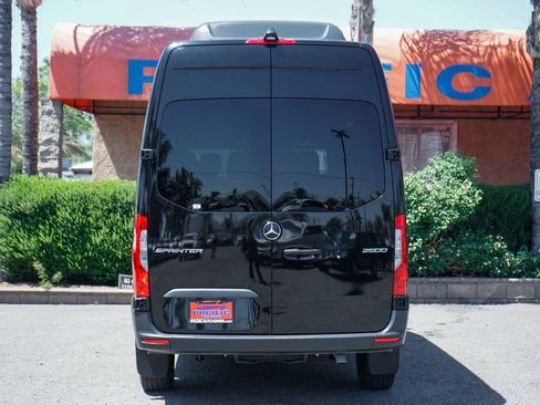 Used 2019 Mercedes-Benz Sprinter 2500 w/ Acoustic Package image 7