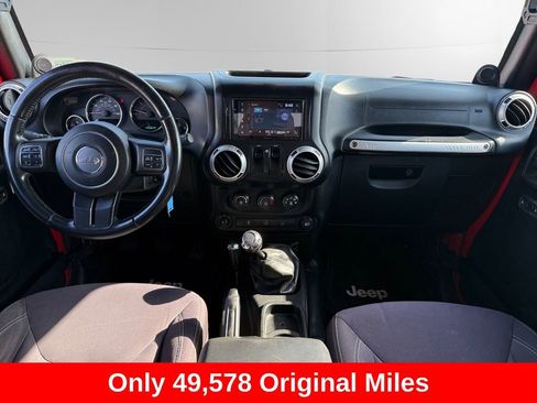 Used 2014 Jeep Wrangler Rubicon w/ Power Convenience Group AWD/4WD image 10