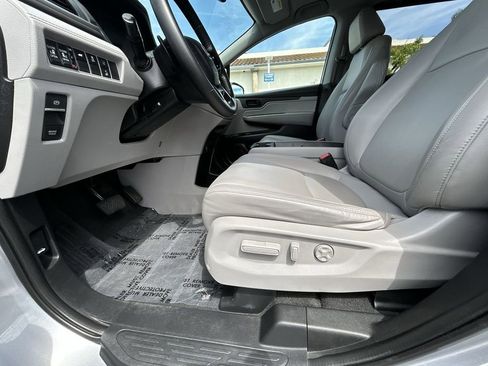 Used 2019 Honda Odyssey EX-L image 11