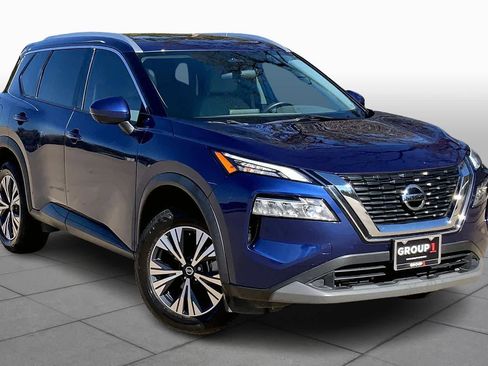 Used 2021 Nissan Rogue SV w/ Premium Package image 2