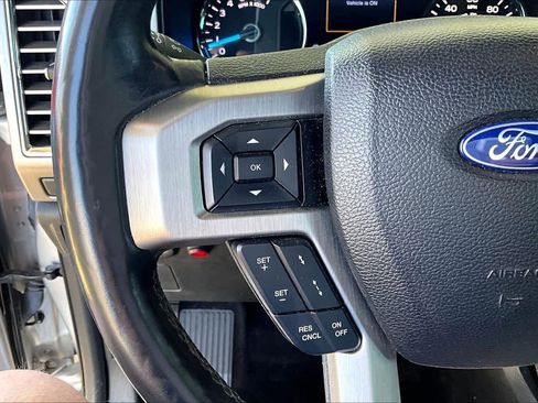 Used 2017 Ford F150 Platinum w/ Equipment Group 701A Luxury image 24