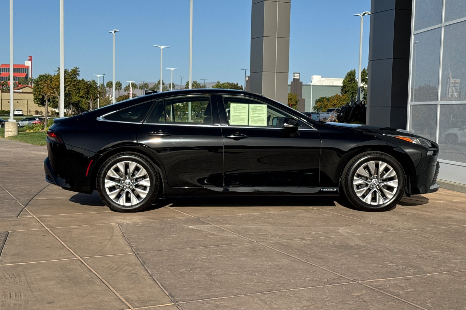 Certified 2021 Toyota Mirai w/ Advanced Technology Package RWD image 3