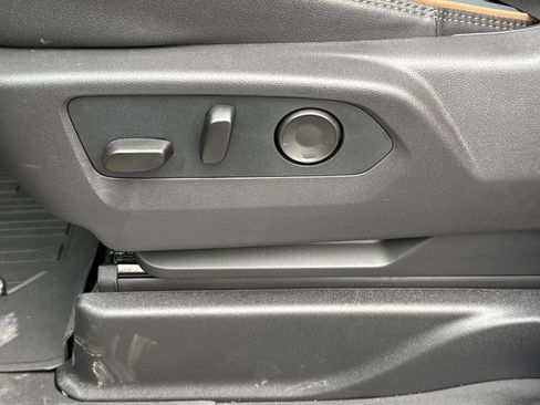 New 2026 GMC Yukon XL AT4 w/ AT4 Premium Plus Package image 20