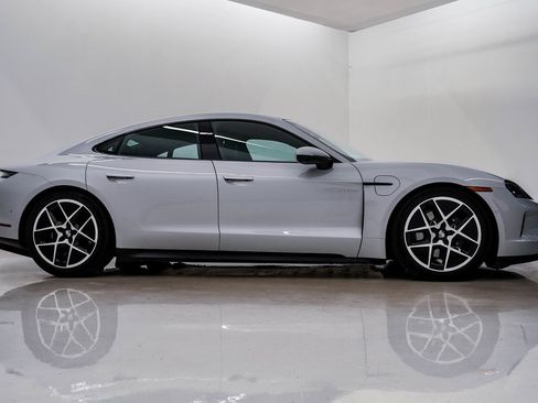 Certified 2025 Porsche Taycan image 9