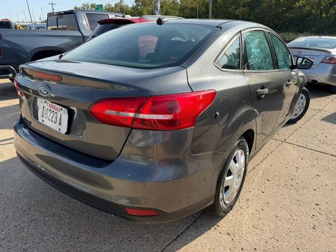 Used 2017 Ford Focus S FWD image 9