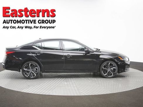 Used 2023 Nissan Altima 2.5 SR w/ SR Premium Package AWD/4WD image 45