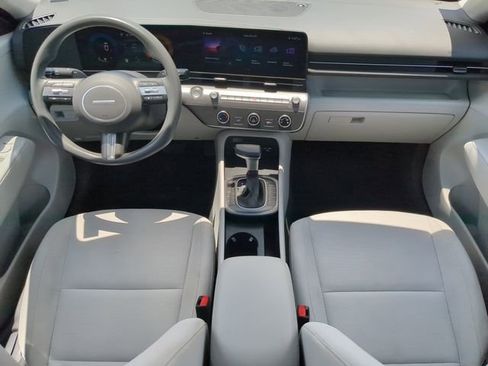 Used 2025 Hyundai Kona SE AWD/4WD image 15
