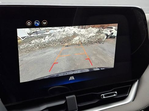 Used 2026 Chevrolet Equinox LT w/ Convenience Package II image 16