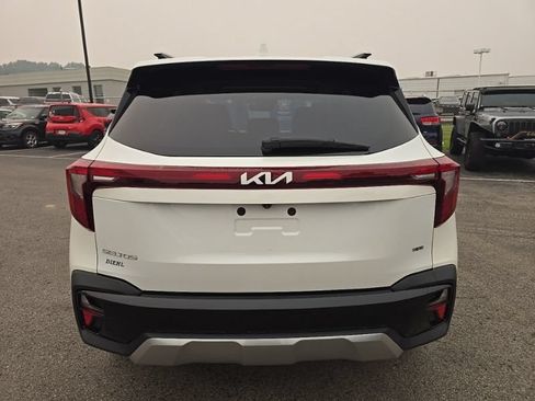 Certified 2024 Kia Seltos S AWD/4WD image 7