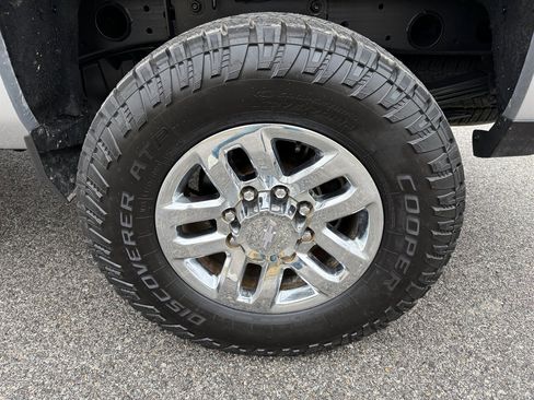 Used 2018 Chevrolet Silverado 2500 LT w/ LT Convenience Package image 25